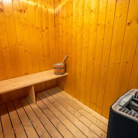 Serpolet Outside Hot Tub And Sauna Alpehytte Mussillon